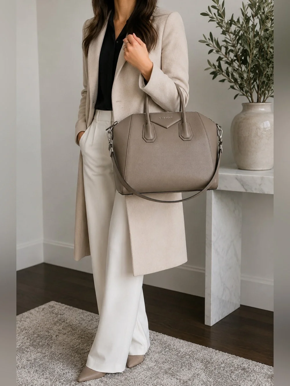 Givenchy Antigona Medium Sugar Linen Taupe Shoulder Top Handle Bag EUC